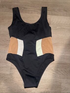 Nomad Black One-Piece Swimsuit with Tan and White Panels Sz M,L
